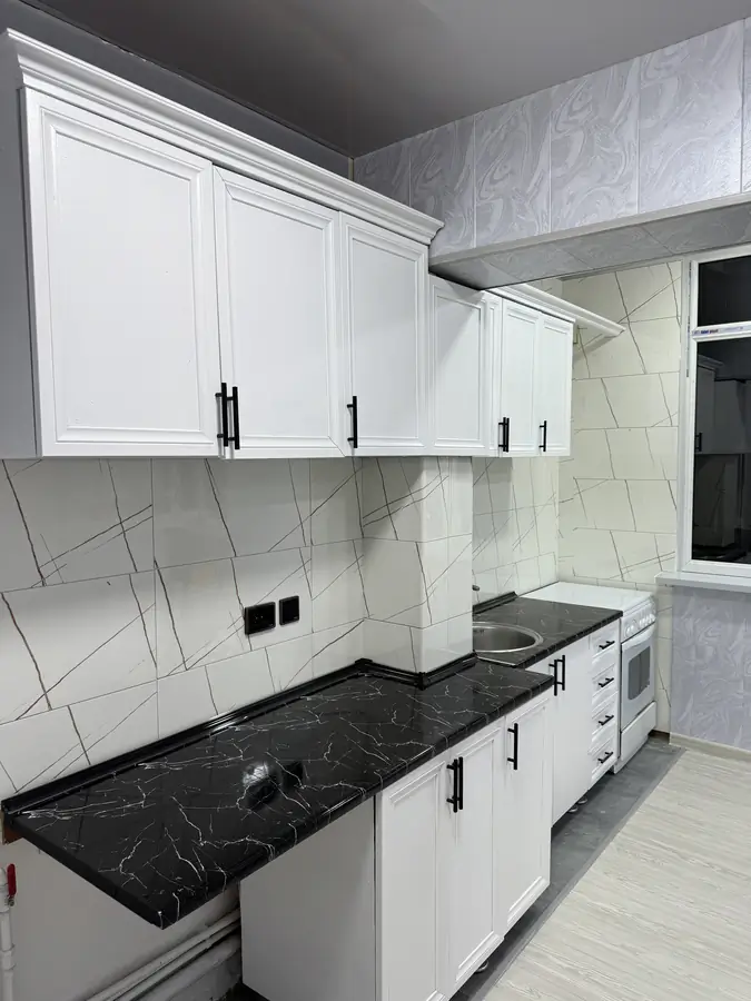 2 xonali kvartira sotiladi − 58 m²