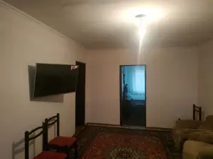 Продается 2-комнатная квартира − 47 м²