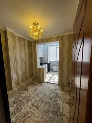 3 xonali kvartira sotiladi − 64.8 m²