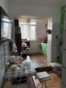 Продается 3-комнатная квартира − 67 м²