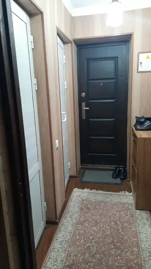 3 xonali kvartira sotiladi − 70 m²