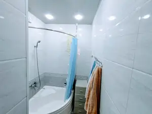 Сдается 4-комнатная квартира − 78.8 м²