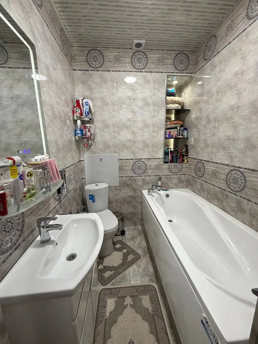 Продается 2-комнатная квартира − 38.8 м²