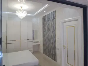 Продается 2-комнатная квартира − 60 м²