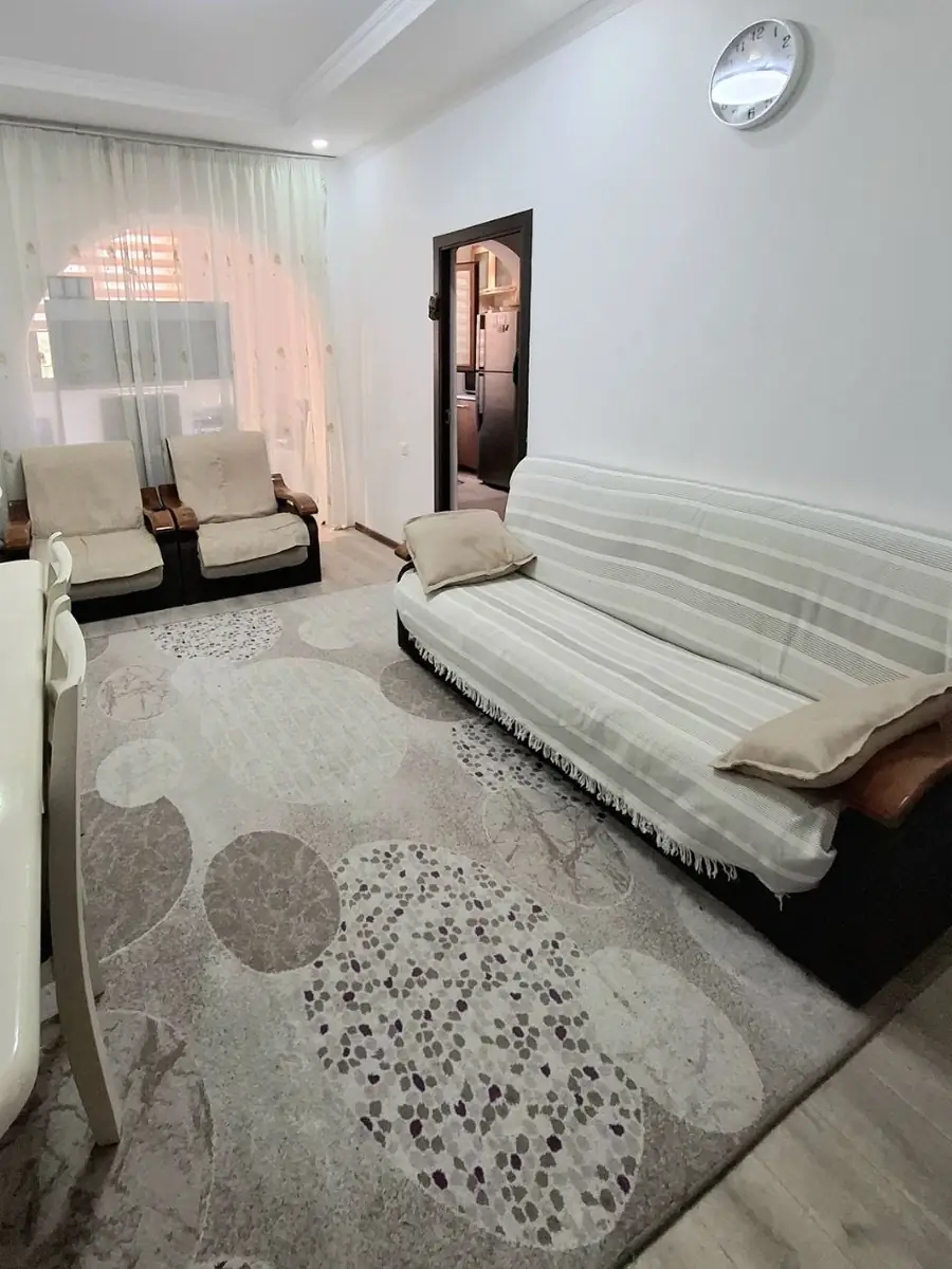Продается 2-комнатная квартира − 61 м²