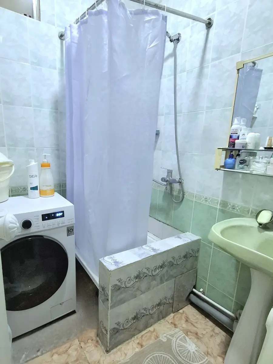 Продается 2-комнатная квартира − 61 м²