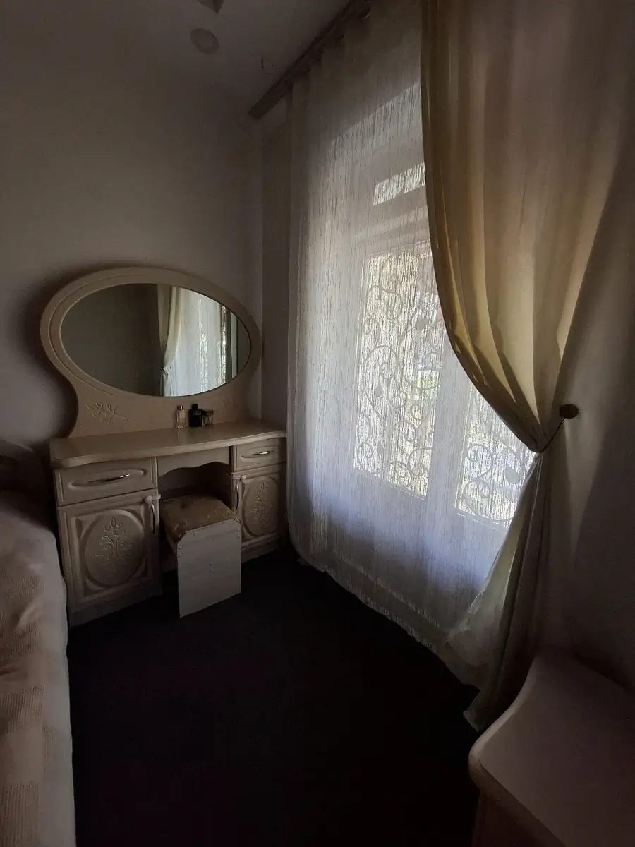 Продается 2-комнатная квартира − 61 м²