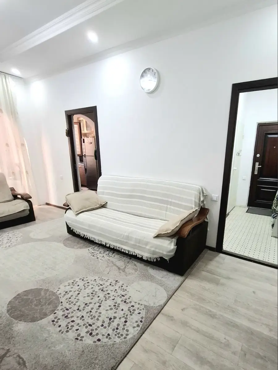 Продается 2-комнатная квартира − 61 м²