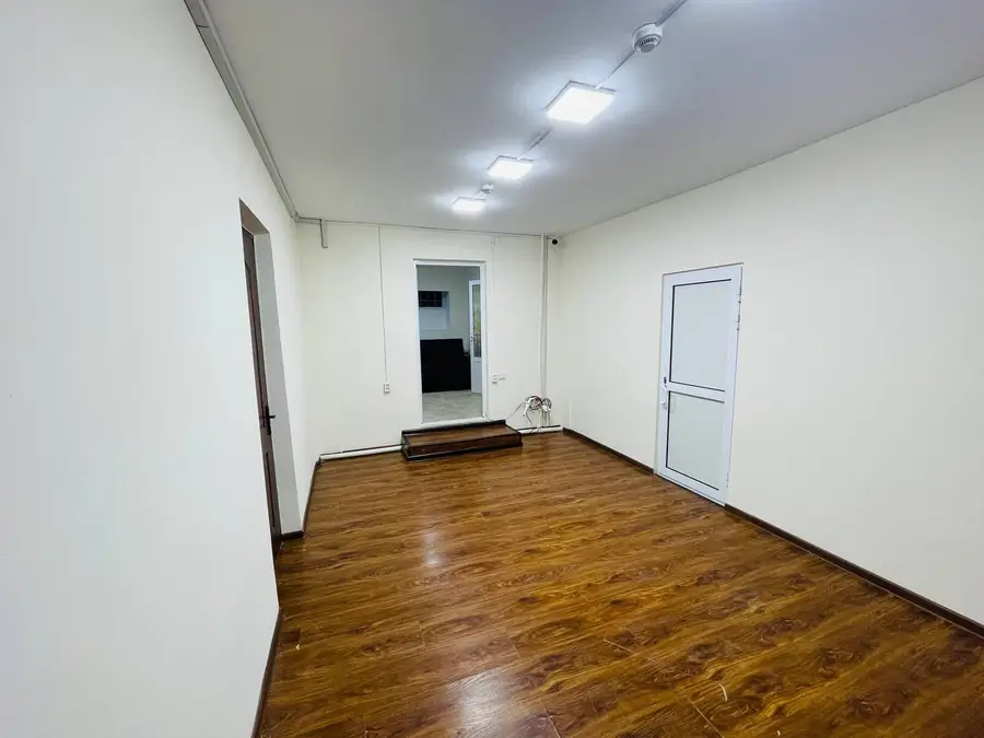 Ijaraga ofis − 91 m²