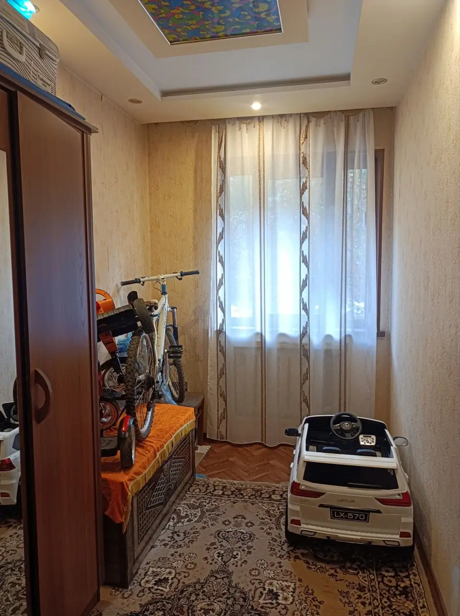 Продается 3-комнатная квартира − 78 м²