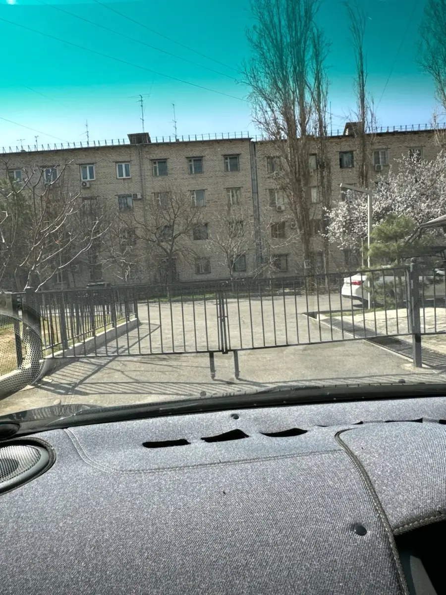 Продается 3-комнатная квартира − 90 м²