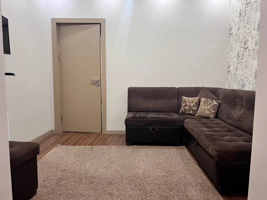 Продается 3-комнатная квартира − 79 м²