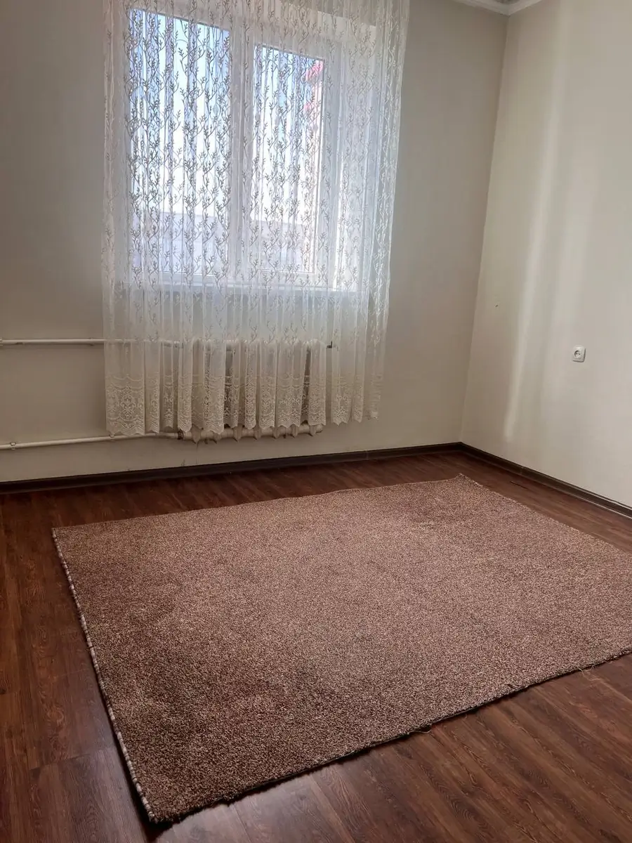 Продается 3-комнатная квартира − 79 м²