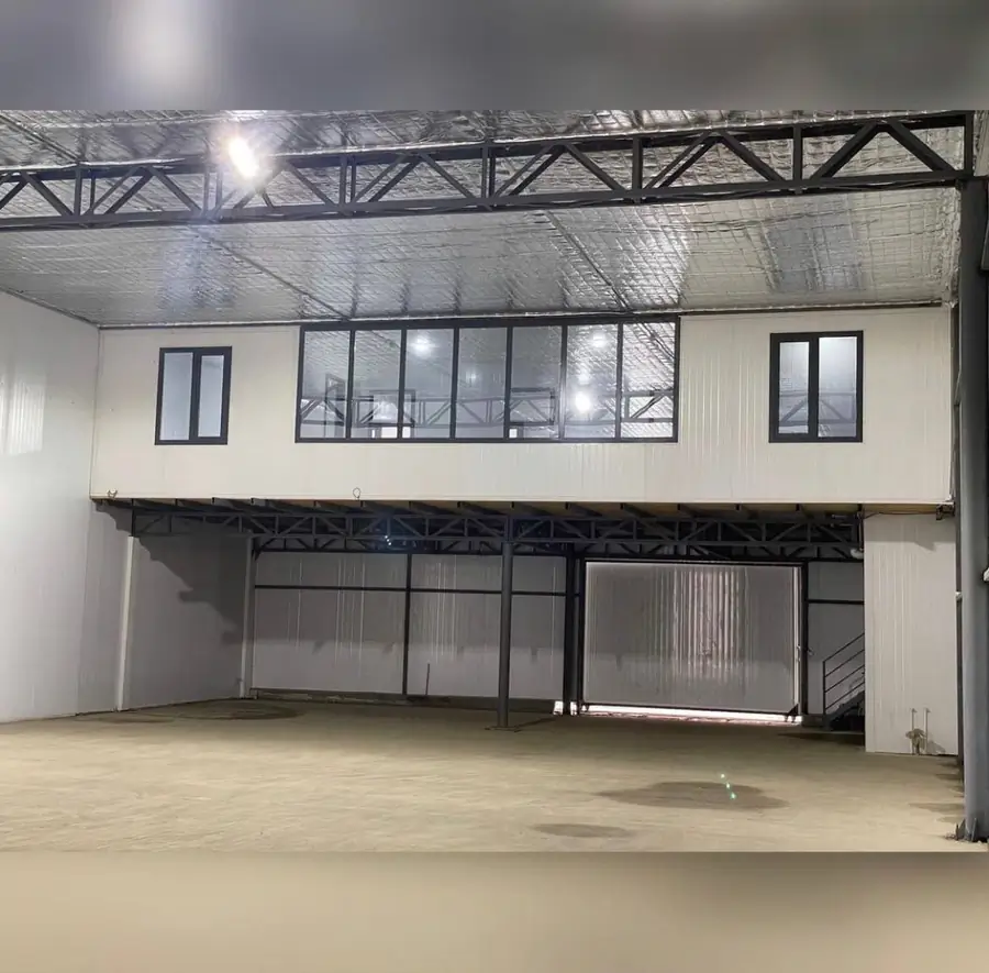 Склад − 400 м², 1/2 этаж