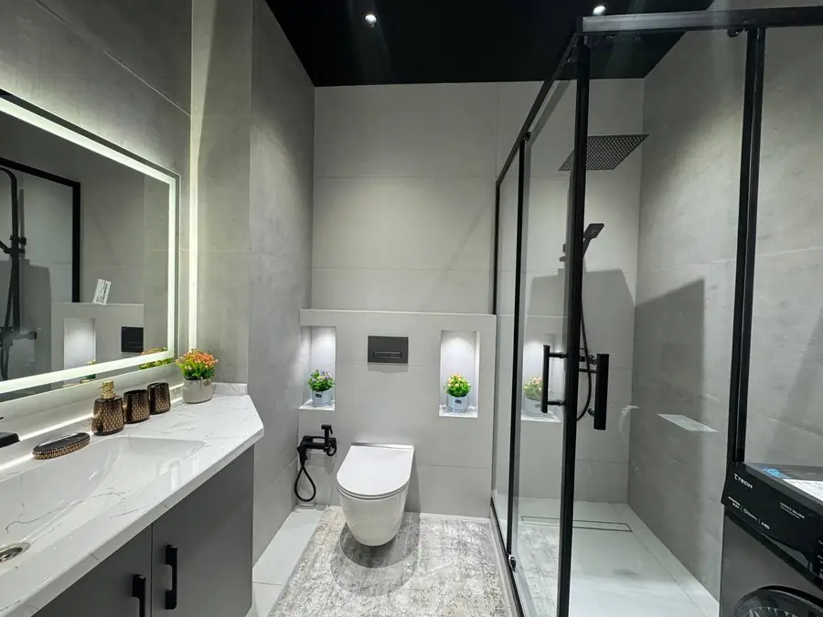 Продается 1-комнатная квартира − 43 м²