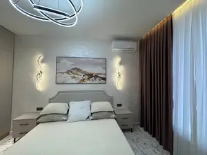 Продается 1-комнатная квартира − 43 м²