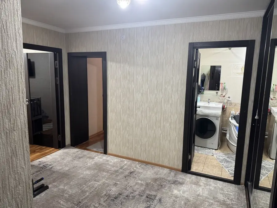 Продается 3-комнатная квартира − 81.2 м²
