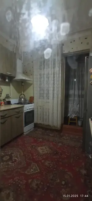 Продается 2-комнатная квартира − 60 м²