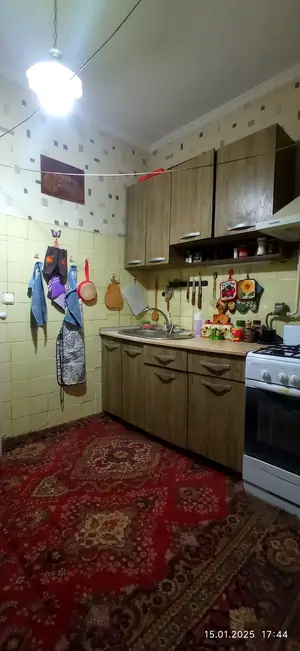 Продается 2-комнатная квартира − 60 м²