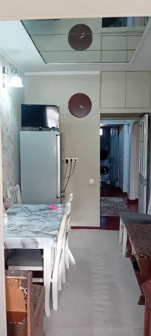 Продается 2-комнатная квартира − 60 м²
