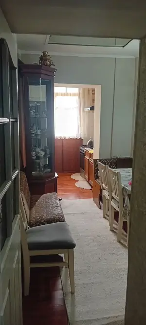 Продается 2-комнатная квартира − 60 м²