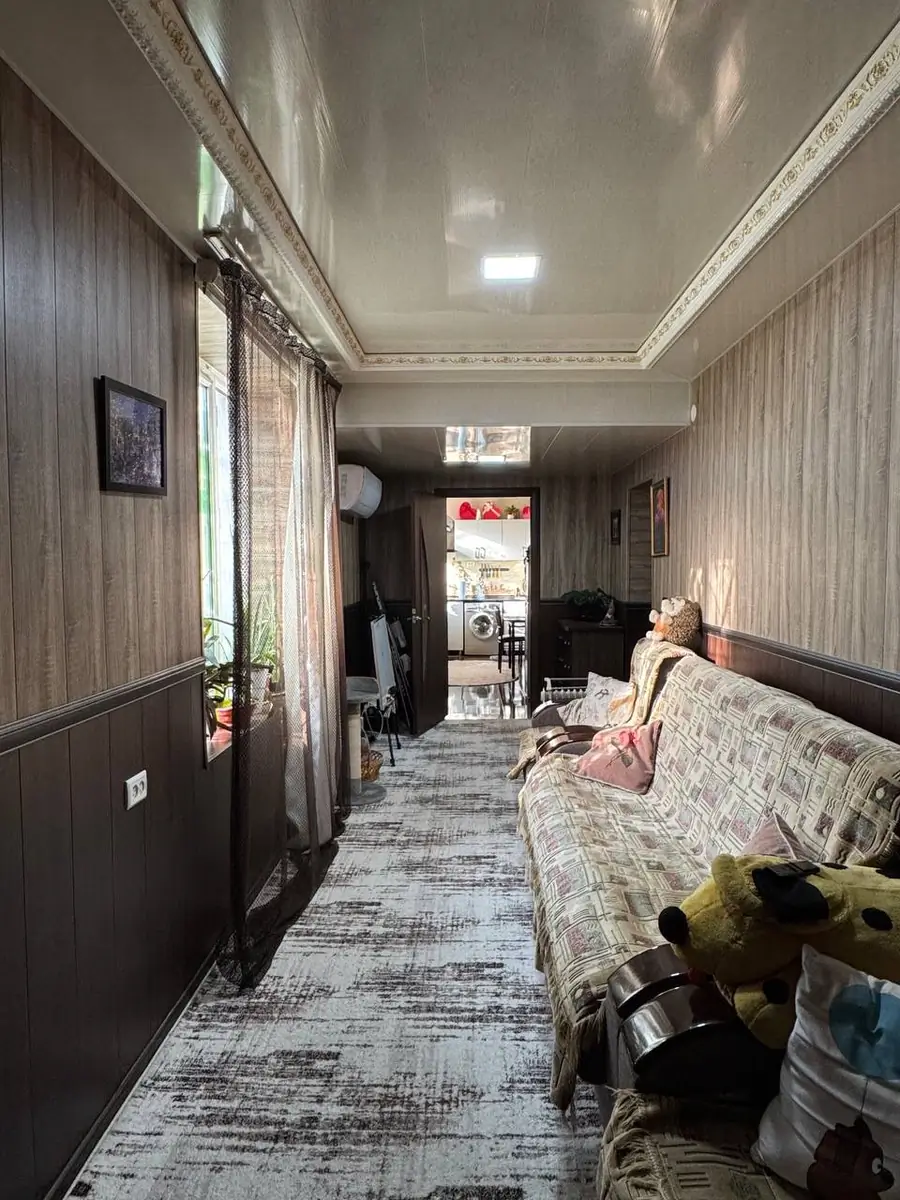 Продается 2-комнатная квартира − 74 м²