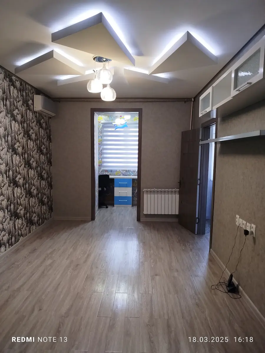 2 xonali kvartira sotiladi − 50 m²
