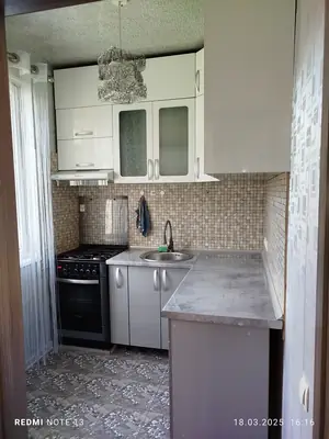 2 xonali kvartira sotiladi − 50 m²