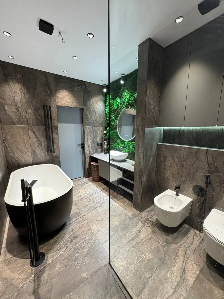 2 xonali kvartira sotiladi − 105 m²