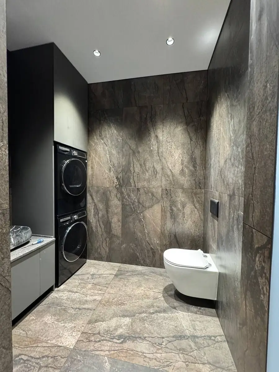 2 xonali kvartira sotiladi − 105 m²