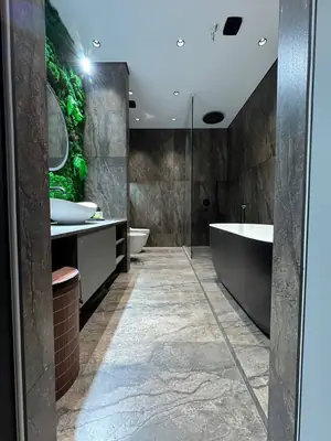 2 xonali kvartira sotiladi − 105 m²