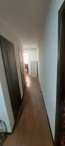 Продается 4-комнатная квартира − 80 м²