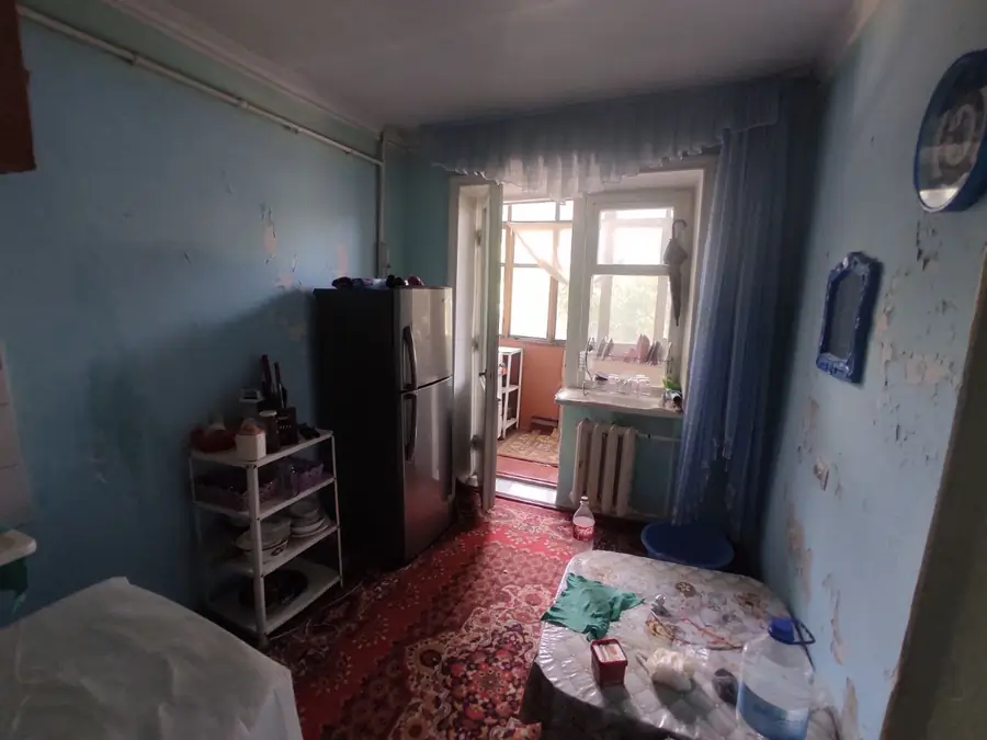 1 xonali kvartira sotiladi − 28 m²