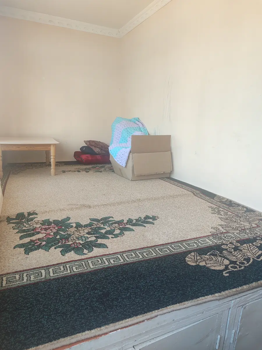 1 xonali kvartira sotiladi − 42 m²