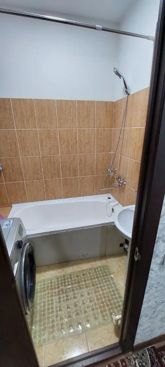 Продается 2-комнатная квартира − 66 м²