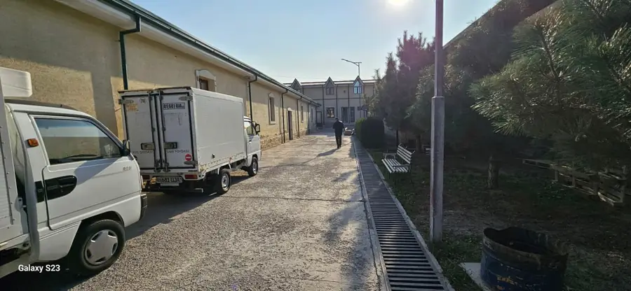 Ijaraga ombor − 2195 m²