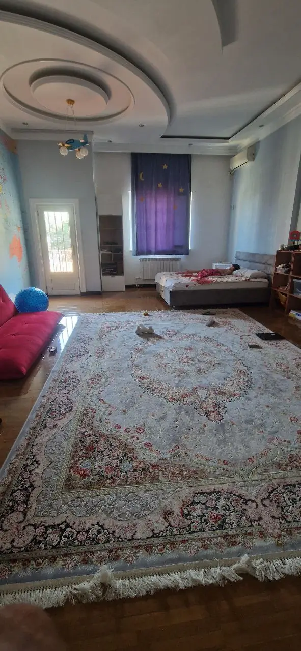 2 qavatli uy sotiladi − 520 m²