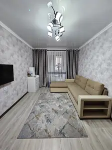 Продается 1-комнатная квартира − 44 м²