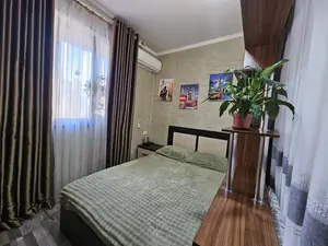 Продается 1-комнатная квартира − 44 м²