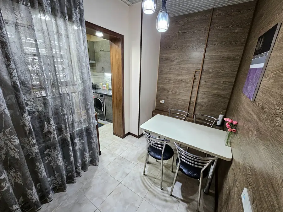 Продается 1-комнатная квартира − 44 м²