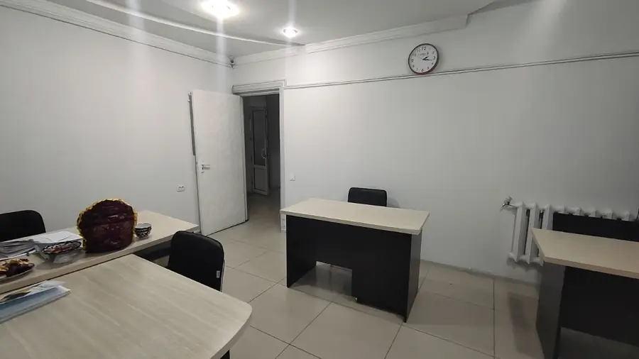 Продается 4-комнатная квартира − 124 м²