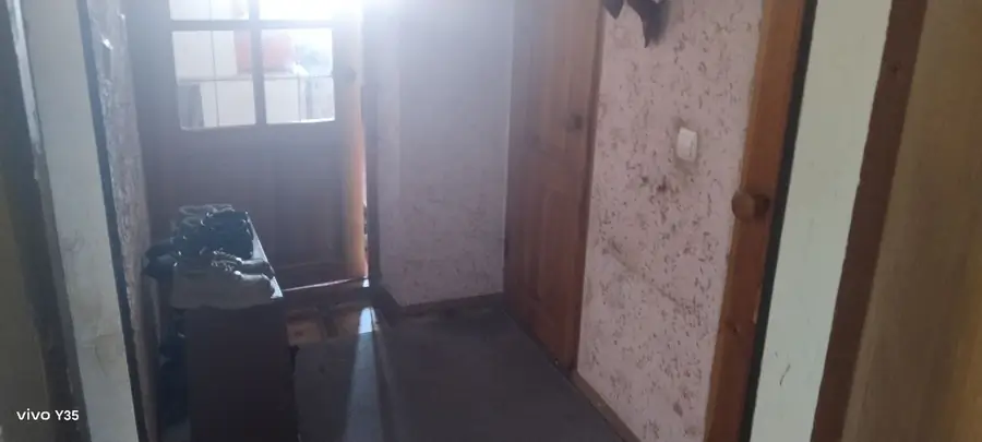Продается 1-комнатная квартира − 43 м²