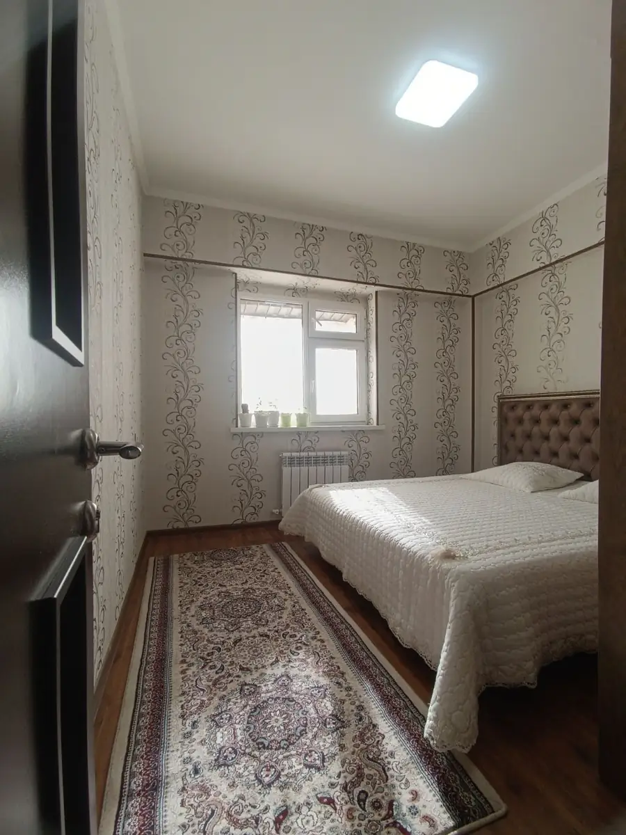 3 xonali kvartira sotiladi − 80 m²