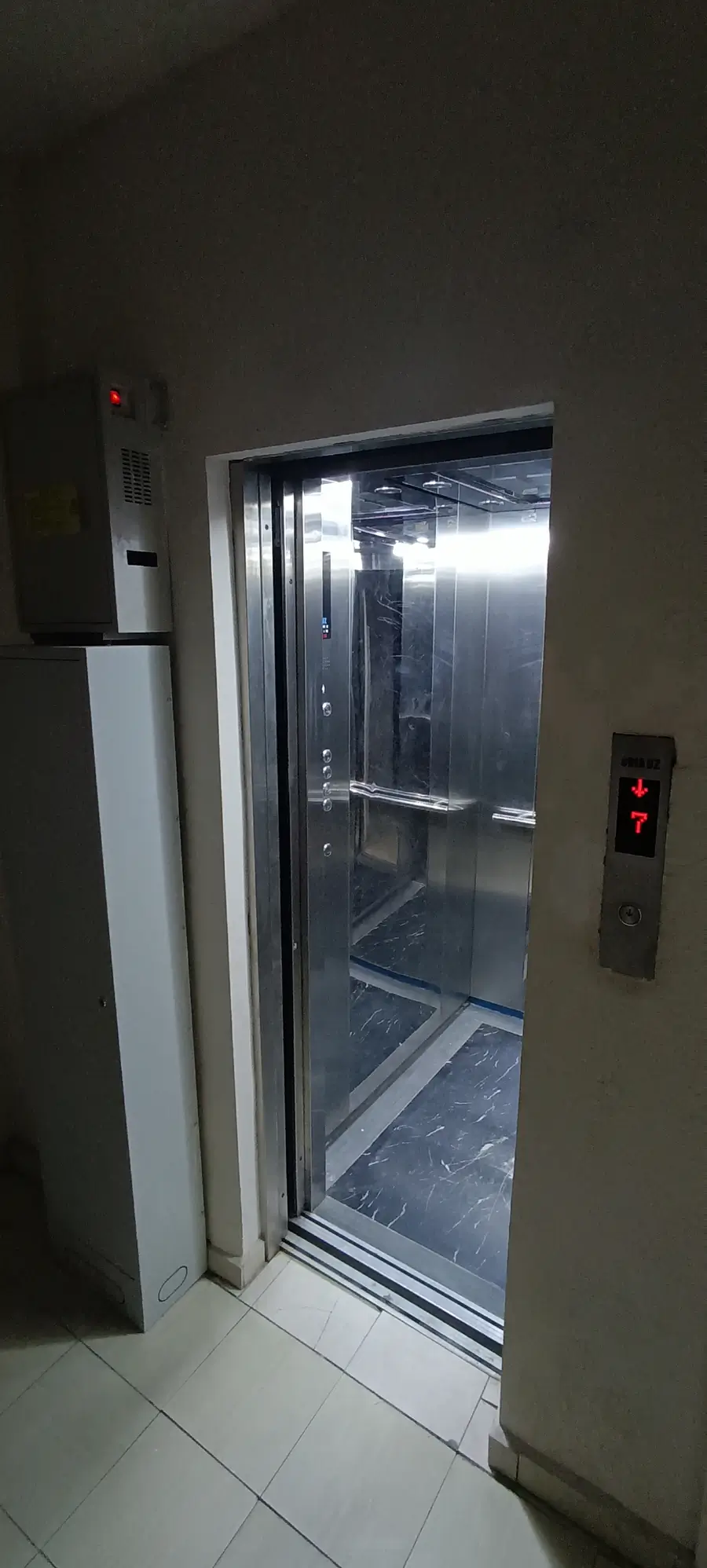 3 xonali kvartira sotiladi − 80 m²