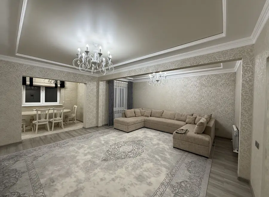 3 xonali kvartira sotiladi − 95 m²