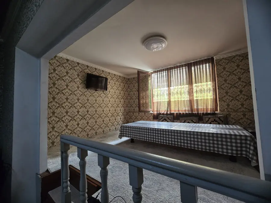 Продается 4-комнатная квартира − 105 м²