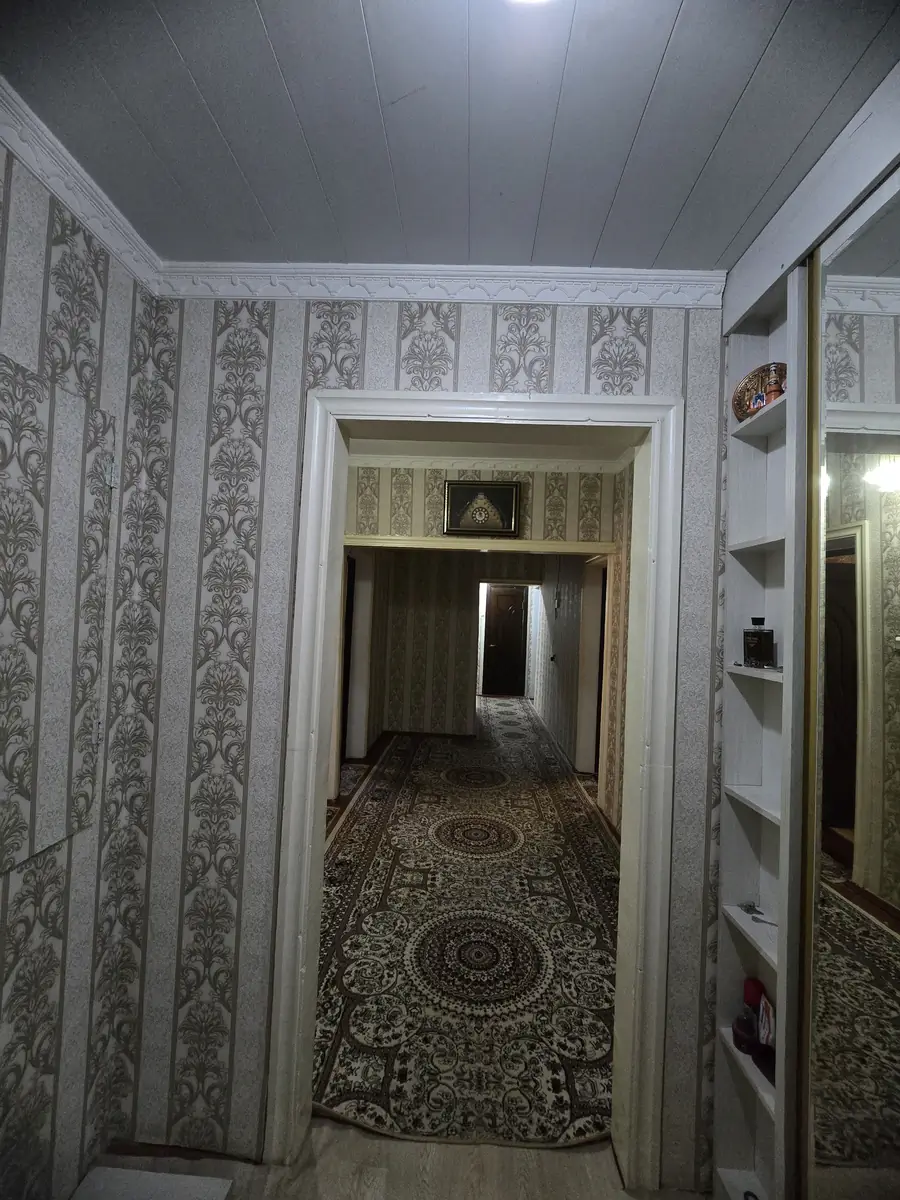 Продается 4-комнатная квартира − 105 м²