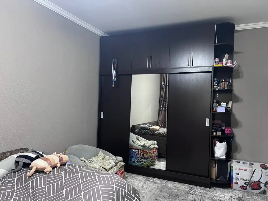 Продается 1-комнатная квартира − 43 м²