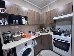 Продается 1-комнатная квартира − 43 м²