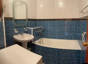 Продается 4-комнатная квартира − 97 м²